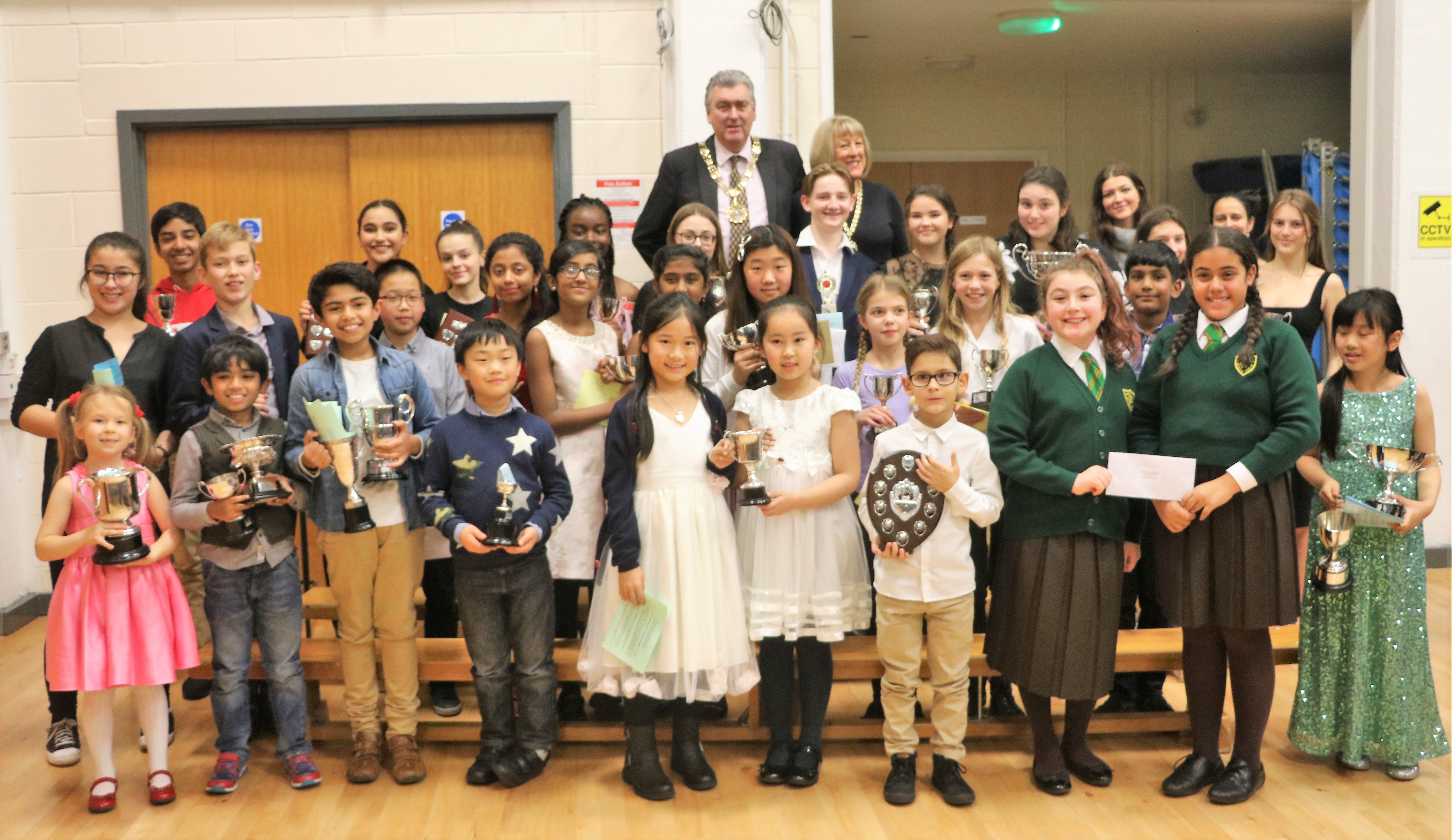 Mayor with 2018 prize winners